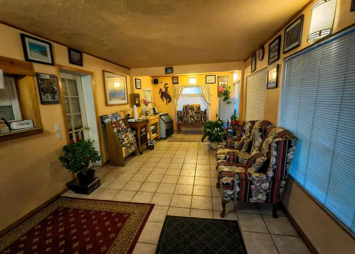 Cheyenne Motel *